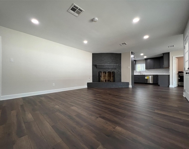 10903 Albury Drive - Photo Thumbnail 10