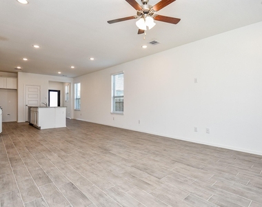 23002 Undertaken Path Drive - Photo Thumbnail 13