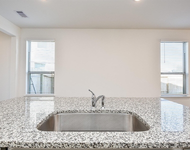 23002 Undertaken Path Drive - Photo Thumbnail 9