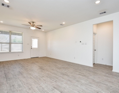 23002 Undertaken Path Drive - Photo Thumbnail 11