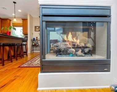 630 Valley Brook - Photo Thumbnail 9