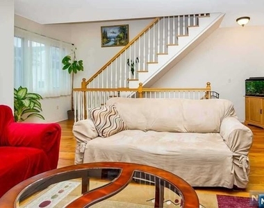 630 Valley Brook - Photo Thumbnail 10