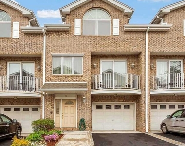 630 Valley Brook - Photo Thumbnail 1