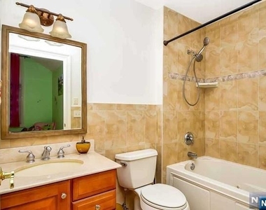 630 Valley Brook - Photo Thumbnail 17