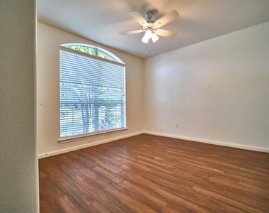 14603 Gearen Court - Photo Thumbnail 13