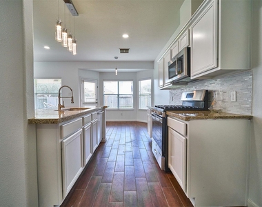 14603 Gearen Court - Photo Thumbnail 2