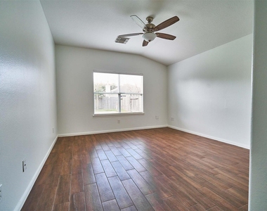 14603 Gearen Court - Photo Thumbnail 7