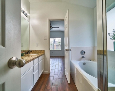 14603 Gearen Court - Photo Thumbnail 10