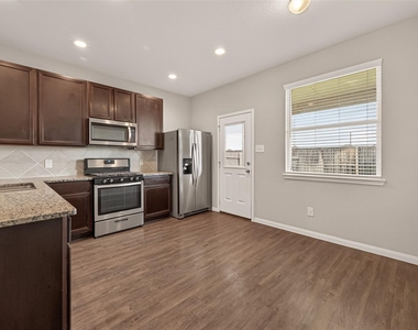 24902 Signorelli Way - Photo Thumbnail 6