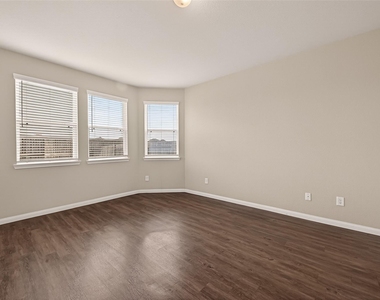 24902 Signorelli Way - Photo Thumbnail 10