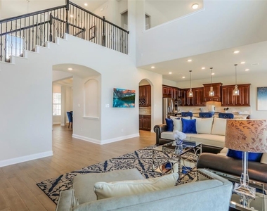 1815 Carriage Oaks Ln - Photo Thumbnail 8
