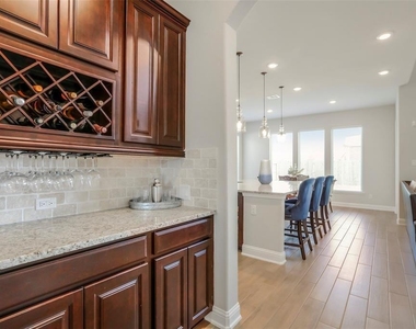 1815 Carriage Oaks Ln - Photo Thumbnail 13