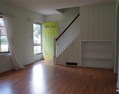 59 Pine - Photo Thumbnail 3