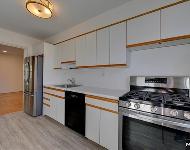 255 Bogert - Photo Thumbnail 8