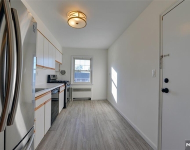 255 Bogert - Photo Thumbnail 7