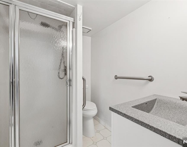 55 Clinton - Photo Thumbnail 12