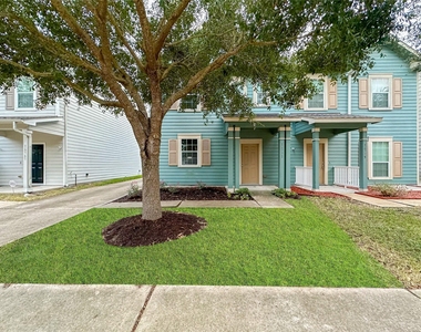 16771 Mammoth Springs Drive - Photo Thumbnail 2