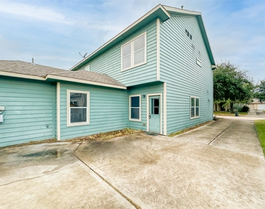 16771 Mammoth Springs Drive - Photo Thumbnail 30