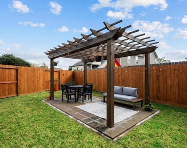 5527 Cuerta Street - Photo Thumbnail 1