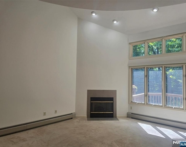 87 Lakeview - Photo Thumbnail 4