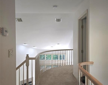 87 Lakeview - Photo Thumbnail 12