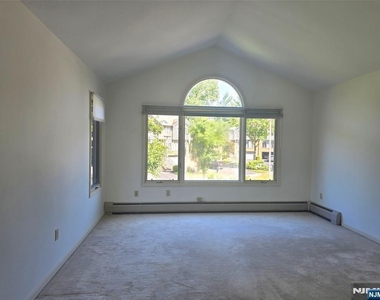 87 Lakeview - Photo Thumbnail 13