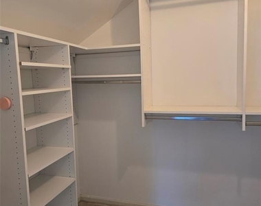87 Lakeview - Photo Thumbnail 17