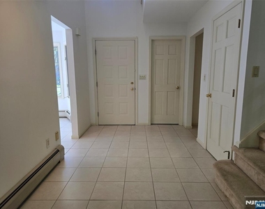 87 Lakeview - Photo Thumbnail 1