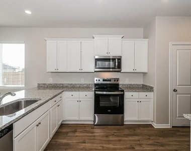 194 Emma Rose Drive - Photo Thumbnail 5