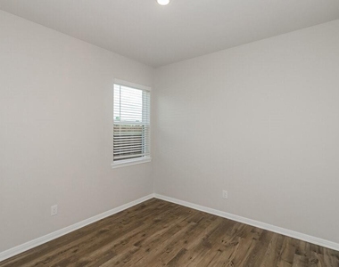194 Emma Rose Drive - Photo Thumbnail 10