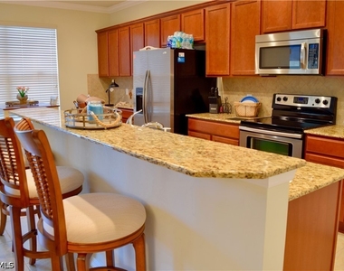 8578 Veronawalk Circle - Photo Thumbnail 4