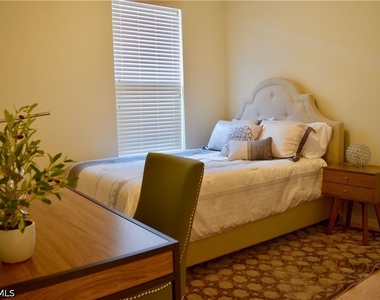 8578 Veronawalk Circle - Photo Thumbnail 9