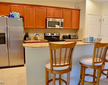 8578 Veronawalk Circle - Photo Thumbnail 5