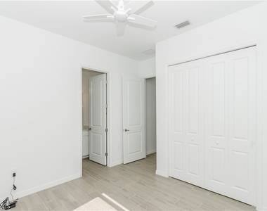 5415 Pikewood Court - Photo Thumbnail 11