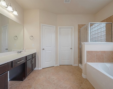 3403 Lilac Ranch Drive - Photo Thumbnail 37