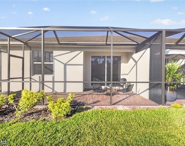2196 Dragonfruit Way - Photo Thumbnail 15