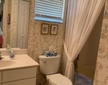 7832 Meridan Court - Photo Thumbnail 13