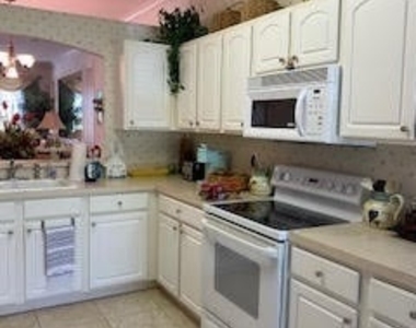 7832 Meridan Court - Photo Thumbnail 8