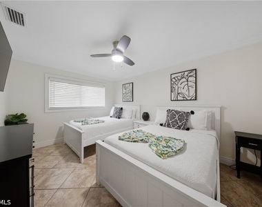 2473 Poinciana Street - Photo Thumbnail 14
