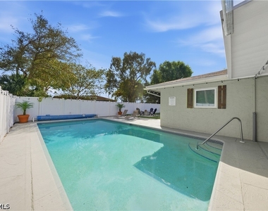 2473 Poinciana Street - Photo Thumbnail 25