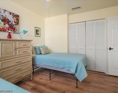 5550 Heron Point Drive - Photo Thumbnail 11