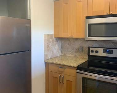 3600 Montrose Boulevard - Photo Thumbnail 5