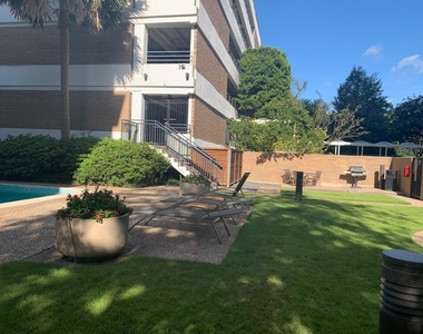 3600 Montrose Boulevard - Photo Thumbnail 9