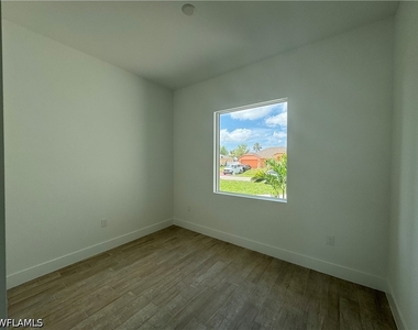 1421 Ne 17th Avenue - Photo Thumbnail 6