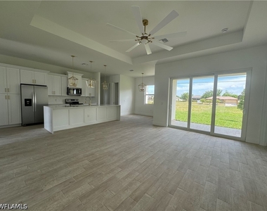 1421 Ne 17th Avenue - Photo Thumbnail 1