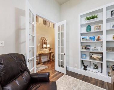 19 Cohasset Place - Photo Thumbnail 7
