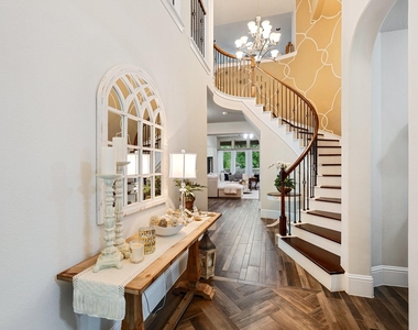 19 Cohasset Place - Photo Thumbnail 2