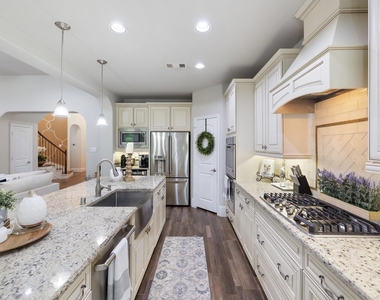 19 Cohasset Place - Photo Thumbnail 16