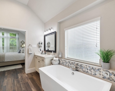 19 Cohasset Place - Photo Thumbnail 23