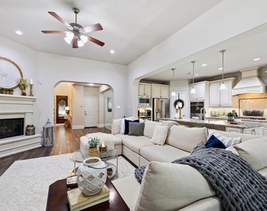 19 Cohasset Place - Photo Thumbnail 14